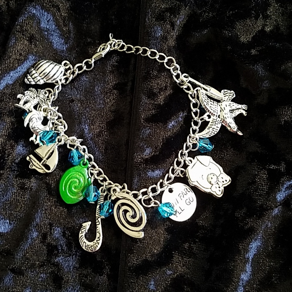 Moana dangle bracelet